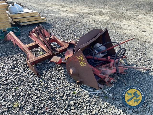 Massey Ferguson power loader complete with bucket spool valves & frame