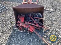 Massey Ferguson power loader complete with bucket spool valves & frame - 3