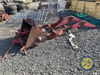 Massey Ferguson power loader complete with bucket spool valves & frame - 4