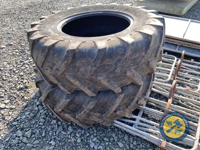 2x front tractor tyres 14.9x24 radius