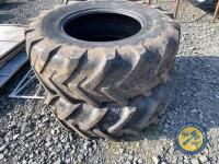 2x front tractor tyres 14.9x24 radius - 3