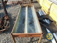 Double cattle feed trough - 3