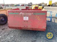 Kvernland potato planter with hood - 2