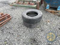 2 Bridgestone tyres 265/70R19.5