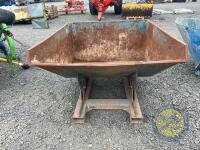 Forklift tipping skip - 3