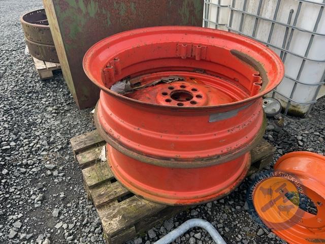 2 Steel rims 12x36 complete with centres