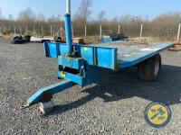 Bale trailer
