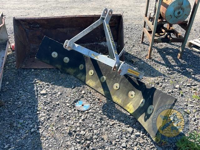 Galvanised fleming yard scraper