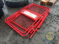 2x security gates 6x4 spring loaded - 3