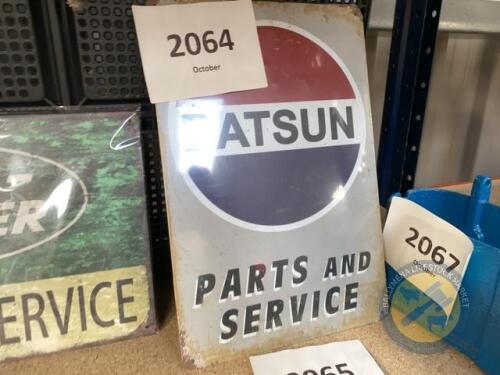 Datsun sign