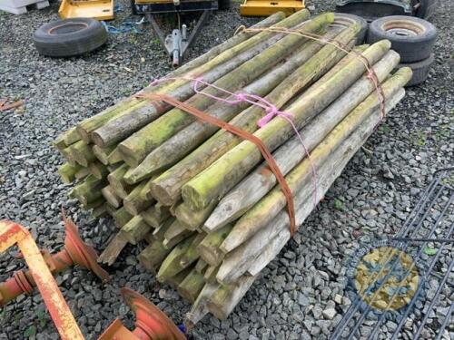 Bundle of 5'8 round posts