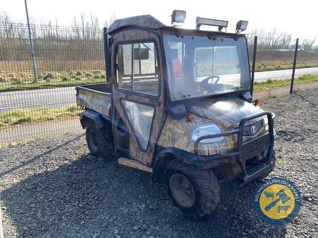 Kubota Gator 900 2007 with key - needs 2 hardy joints on 4 wheel drive shaft, driving and going well
