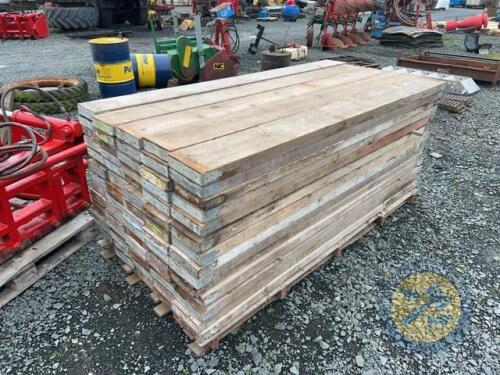 Bundle of 70 8ft scaffolding boards used