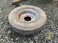 8 stud dump trailer tyre & rim - 3