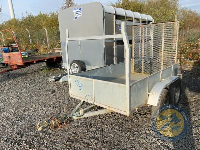 Twin axle car trailer with ramp door