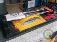 Tile cutter