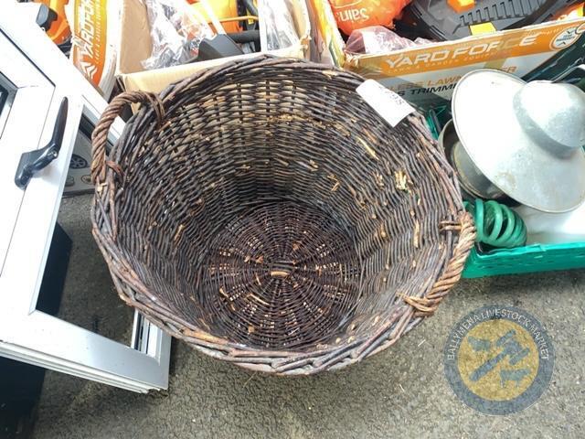 Wicker log basket