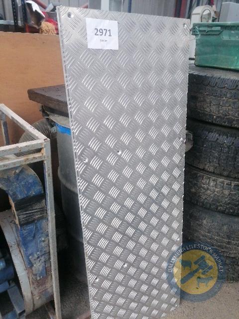 Aluminium chequered plate x2 8mm thick