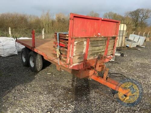 Twin axel tipping trailer