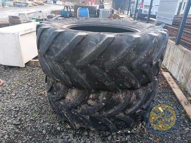 2x 600/65 R38 tractor tyres