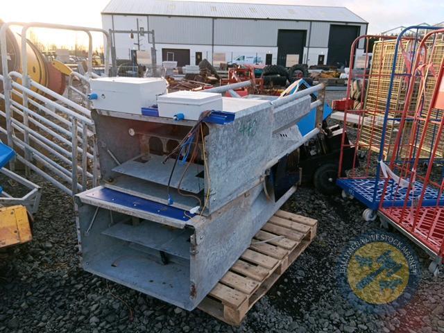 2 Out of parlour feeders to suit dairy master parlour