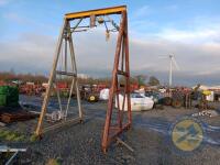 Heavy duty gantry with chain block - 4