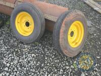 2 Trailer wheels