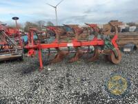 Kverneland 4 furrow reversible plough - 2