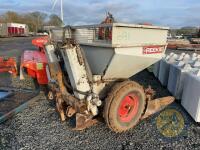 Reekie potato planter