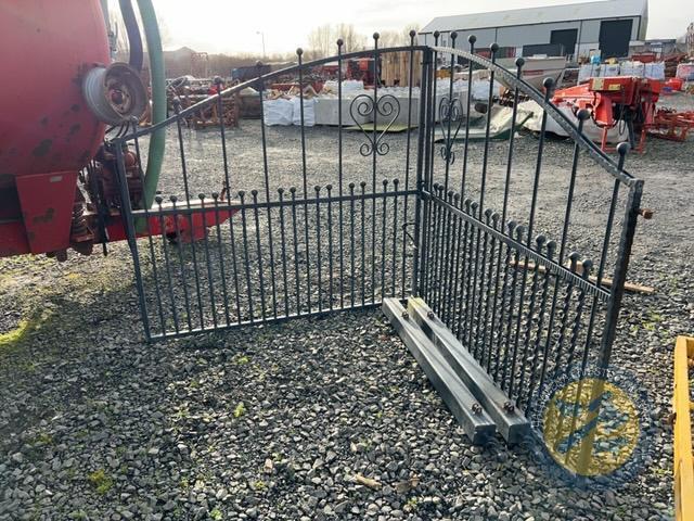 Set of driveway galvanised gates for 12ft opening & 2x posts