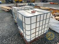 2 IBC cubes - 4