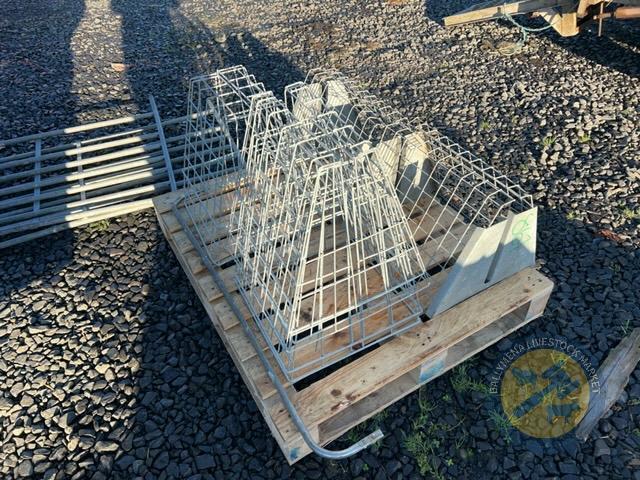 6x hurdle hayracks