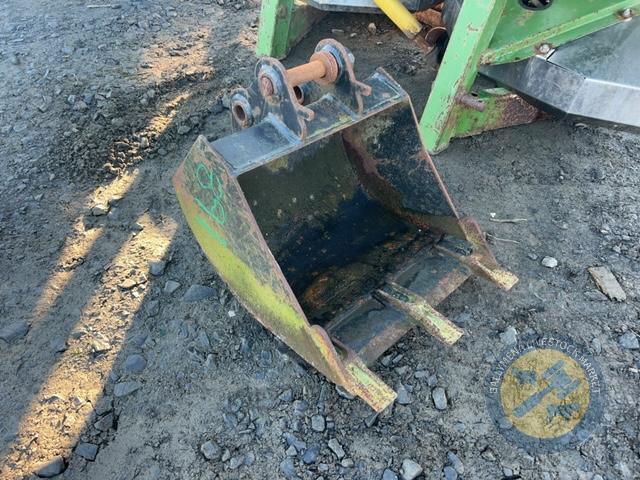 18" Scott digging bucket with teeth 30mm pins 120mm centre