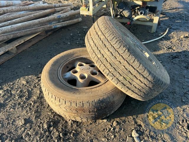 2x Land Rover TDS rims & tyres