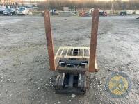 Forklift mast - 4