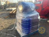 8x 200L plastic drums with screw lids - 4