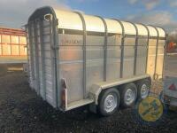 Nugent triaxle livestock trailer 14ft - 5