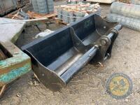 Sheugh bucket 6' wide 65mm pins to suit 13tn digger - 2