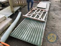 2x 6m lengths of green tin - 4