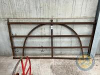 8.5ft gate - 2