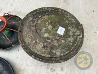 Large cast iron pot - 2