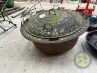 Large cast iron pot - 4
