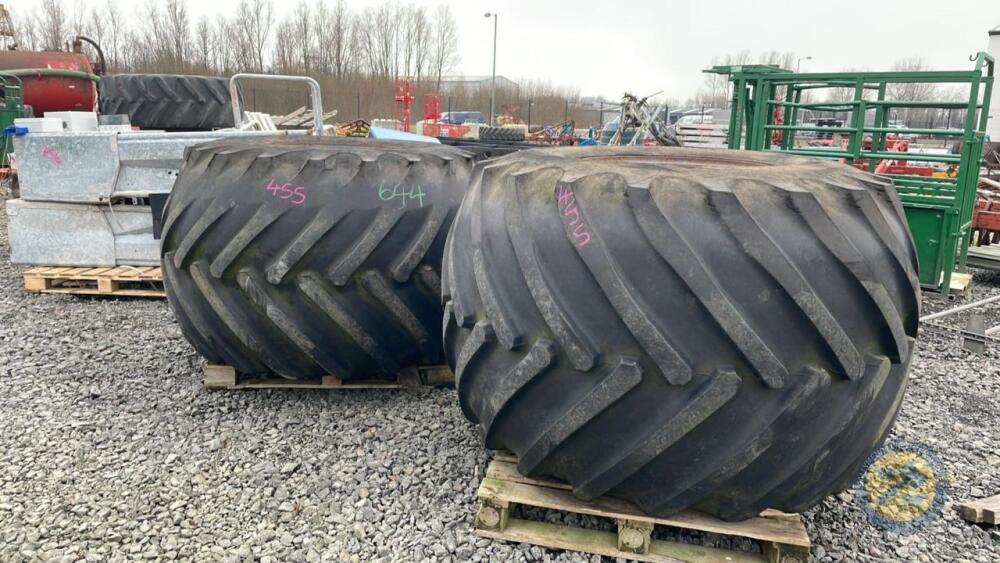 2x flotation tyres & rims