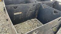 10x Solway lambing pens with bucket holders - 2