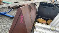 Large attachment bucket - 2
