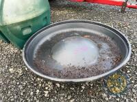 Plastic mexican hat round feeder - 3