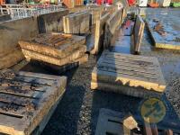 15 slurry channels with lids - 3