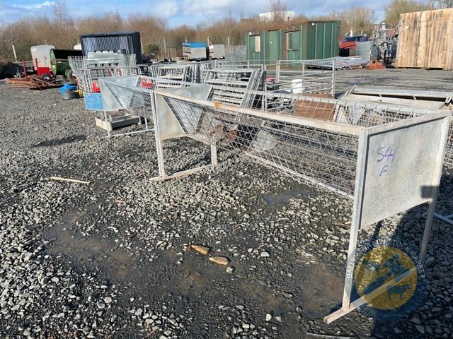 2 8ft freestanding hayracks