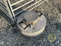 Molasses feeder black