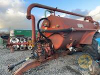 Star 2000 gallon tanker with over hedge boom, new tyres - 3